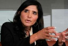 Alejandra Barrales Renuncia a la Presidencia del PRD