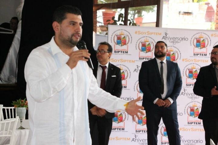 Octavio Ocampo Reconoce Aporte de los Telebachilleratos en Michoacán Octavio Ocampo Reconoce Aporte de los Telebachilleratos en Michoacán