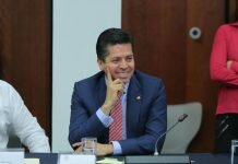Toño García Reconoce Esfuerzos por la Educación en Michoacán