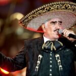 Vicente Fernández Permanece en Terapia Intensiva, Pero “Muy Estable”