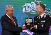 Condecoran al Comandante Italiano Roberto Riccardi por Recuperar Piezas Arqueológicas