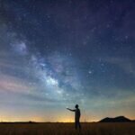 Astrónomos Detectan Señales de Radio Insólitas Desde Centro de la Vía Láctea