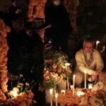 Llama Bedolla a Conservar la Tradición de Noche de Muertos