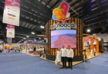 Visita Bedolla el Stand de Michoacán en Tianguis Turístico México 2021