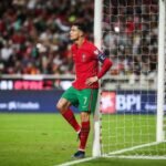 Cristiano Ronaldo, Inconsolable en Derrota de Portugal que los Manda al Repechaje