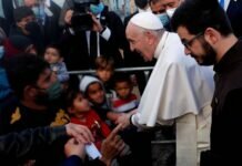 Papa Francisco Pide a Políticos Ponerse en el Lugar de Migrantes