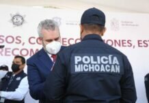 En el Día del Policía, son Condecorados 63 Agentes de la Policía Michoacán y 13 Más Ascendidos: SSP