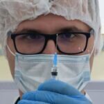 Vacunas de Refuerzo Pierden Eficacia Ante Ómicron, Según Estudio