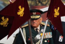 India Confirma Muerte del Jefe del Estado Mayor y Otras 12 Personas Tras Estrellarse Helicóptero