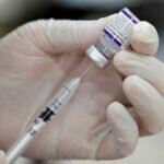 Tercera Dosis de Refuerzo de Pfizer Protege Contra Ómicron
