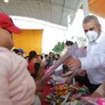 Acompaña Bedolla Entrega de Juguetes en Tarímbaro