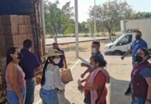 Entrega Gobierno del Estado Apoyos a Familias en Tepalcatepec