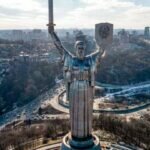Rusia Anuncia Retiro de Tropas Ante Tensión con Ucrania