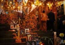 Altar de muertos más grande de Michoacán se ubica en Tacámabaro
