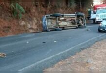 Jornaleros vuelcan en Tancítaro, Michoacán, hay cinco heridos