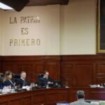 AMLO acusa a la SCJN de poner en ‘riesgo la democracia’